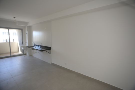 Sala de kitnet/studio para alugar com 1 quarto, 50m² em Barro Preto, Belo Horizonte