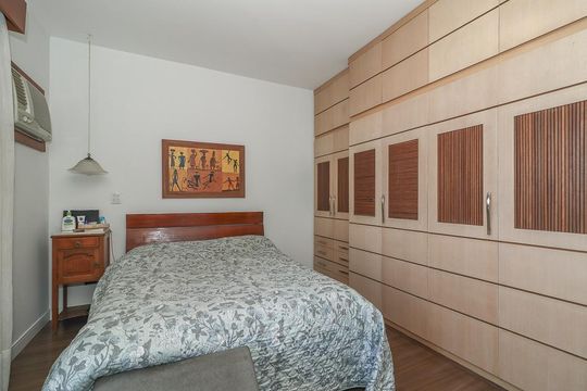 Quarto Suíte de apartamento à venda com 2 quartos, 120m² em Auxiliadora, Porto Alegre
