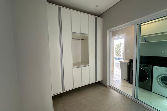 Área de Serviço de casa para alugar com 4 quartos, 412m² em Alphaville Residencial Um, Barueri