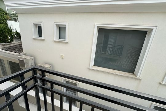 Sacada de casa para alugar com 4 quartos, 412m² em Alphaville Residencial Um, Barueri