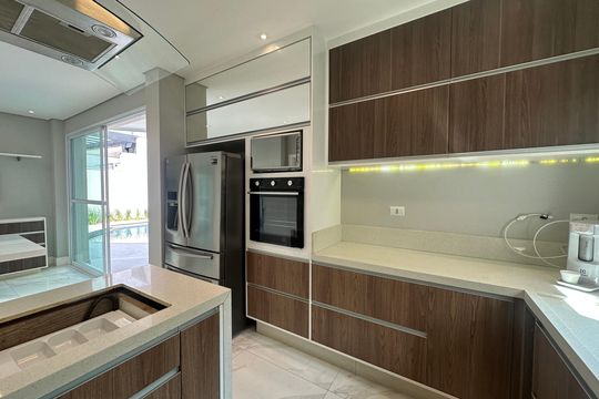 Cozinha de casa para alugar com 4 quartos, 412m² em Alphaville Residencial Um, Barueri