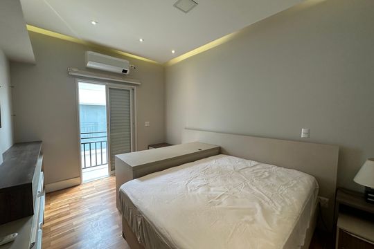 Suíte 2 de casa para alugar com 4 quartos, 412m² em Alphaville Residencial Um, Barueri