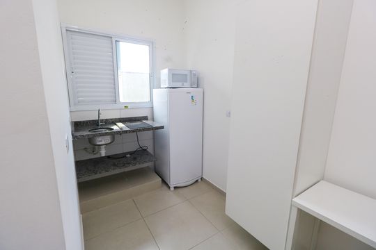 Cozinha de kitnet/studio para alugar com 1 quarto, 15m² em Vila Sao Pedro, Santo André