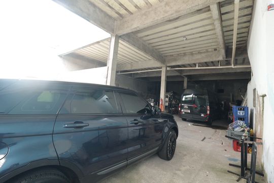 Garagem de casa à venda com 4 quartos, 293m² em Parque Cidade Jardim, Jundiaí