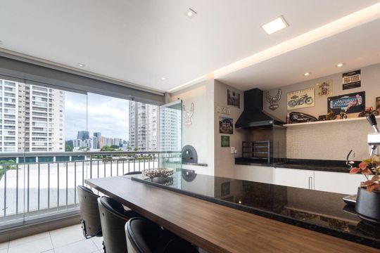 Apartamento à venda com 3 quartos, 195m² em Santo Amaro, São Paulo
