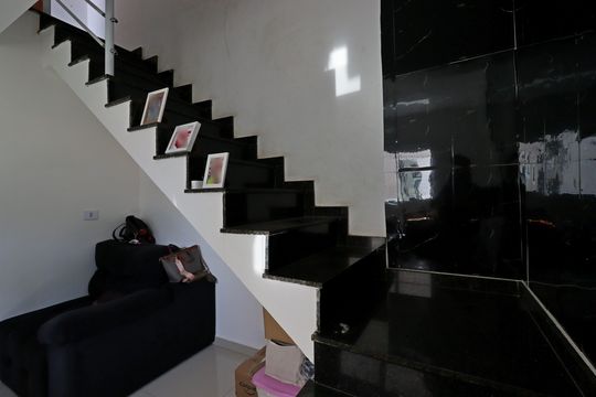 Escada de apartamento à venda com 2 quartos, 100m² em Vila Curuçá, Santo André