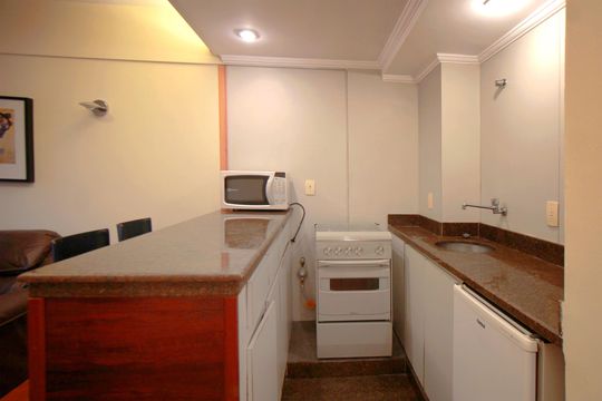 Cozinha de kitnet/studio para alugar com 1 quarto, 42m² em Savassi, Belo Horizonte