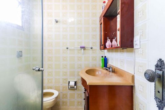 Banheiro de apartamento à venda com 2 quartos, 63m² em Jaguaré, São Paulo