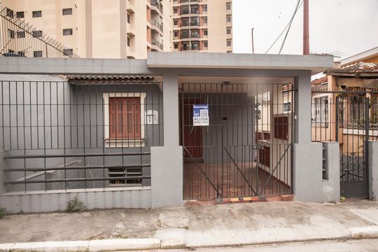 Fachada de casa para alugar com 2 quartos, 160m² em São Judas, São Paulo