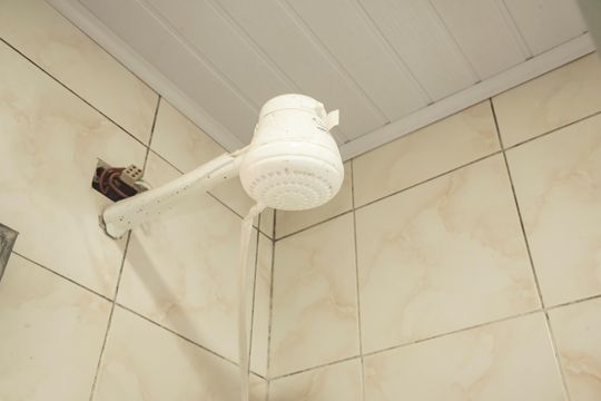 Banheiro de casa para alugar com 2 quartos, 160m² em São Judas, São Paulo