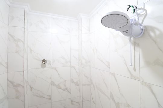 Banheiro e Quarto de serviço de apartamento à venda com 3 quartos, 108m² em Bom Retiro, São Paulo