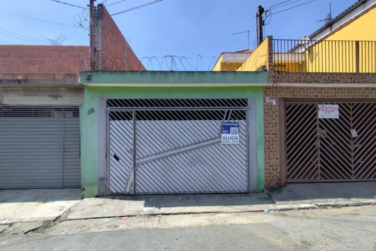 Fachada de casa à venda com 3 quartos, 112m² em Jardim São Luís, São Paulo