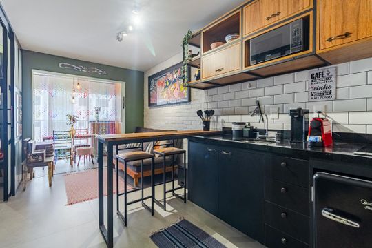 Cozinha de apartamento à venda com 1 quarto, 40m² em Pinheiros, São Paulo