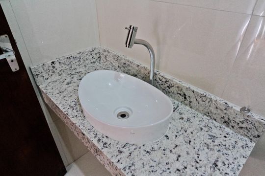 Banheiro da Suíte de casa à venda com 2 quartos, 177m² em Parque Sao Luis, São Paulo