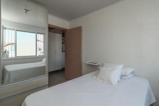 Quarto de apartamento à venda com 1 quarto, 42m² em Jardim Dona Leopoldina, Porto Alegre