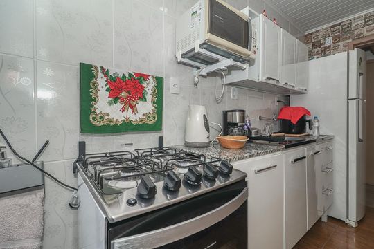 Cozinha de apartamento à venda com 1 quarto, 42m² em Jardim Dona Leopoldina, Porto Alegre