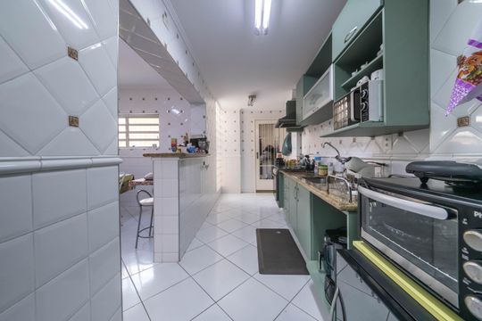 Cozinha de casa à venda com 3 quartos, 190m² em Jabaquara, São Paulo