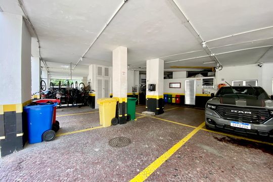 Garagem de apartamento à venda com 4 quartos, 180m² em Gávea, Rio de Janeiro