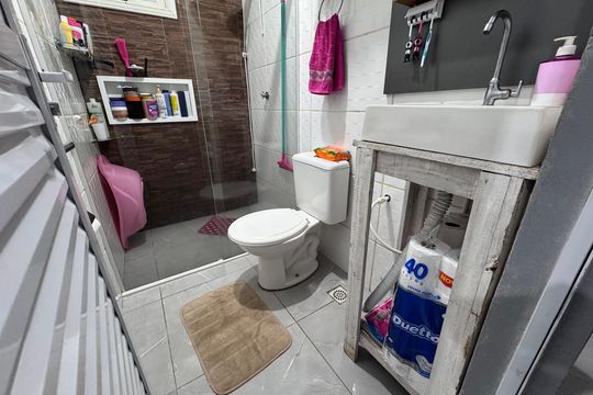 Banheiro de casa à venda com 2 quartos, 44m² em Campina, São Leopoldo