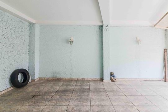 Garagem de casa à venda com 3 quartos, 140m² em Jardim Ester, São Paulo