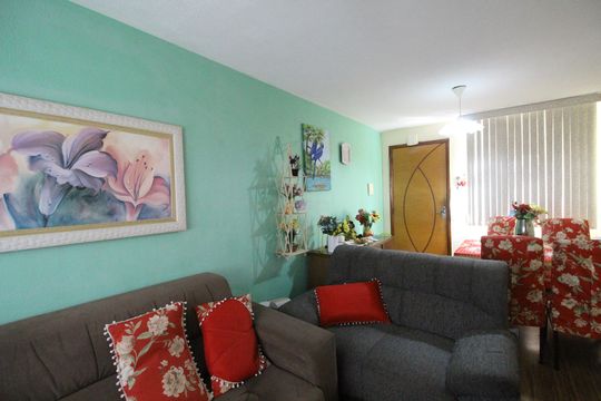 Sala de apartamento para alugar com 2 quartos, 50m² em Taquara, Rio de Janeiro