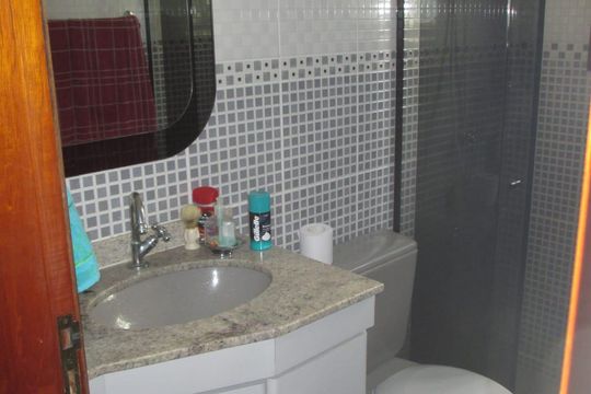 Banheiro 1 de casa à venda com 4 quartos, 220m² em Nova Petrópolis, São Bernardo do Campo