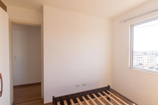 Quarto 2 de apartamento para alugar com 2 quartos, 50m² em Novo Mundo, Curitiba