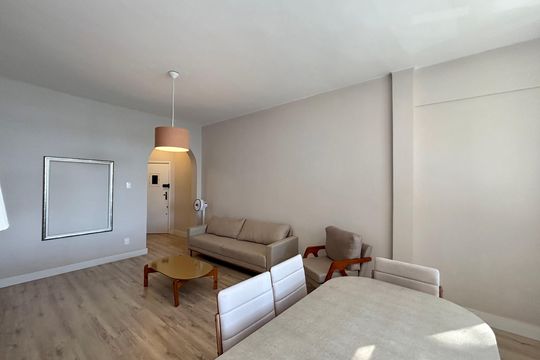 Sala de apartamento à venda com 3 quartos, 100m² em Urca, Rio de Janeiro