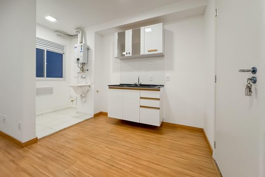 Cozinha de apartamento para alugar com 2 quartos, 37m² em Vila Independencia, São Paulo