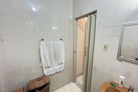 Banheiro de casa à venda com 2 quartos, 66m² em Piedade, Rio de Janeiro