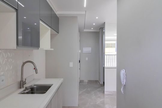 Cozinha de apartamento para alugar com 2 quartos, 43m² em Jardim Adriana, Guarulhos