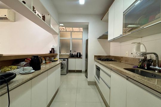 Cozinha de apartamento para alugar com 2 quartos, 66m² em Leblon, Rio de Janeiro