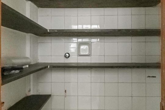 Banheiro de serviço de apartamento à venda com 3 quartos, 70m² em Santa Terezinha, Belo Horizonte