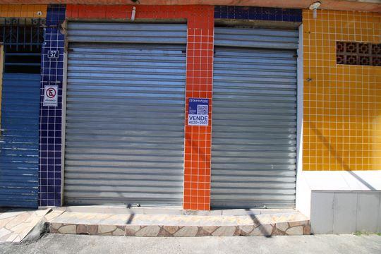Placa de casa à venda com 3 quartos, 190m² em Olaria, Rio de Janeiro