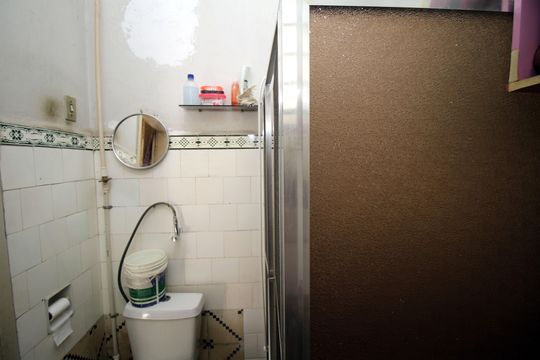 Banheiro de casa à venda com 3 quartos, 190m² em Olaria, Rio de Janeiro