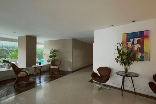 Hall de entrada de apartamento à venda com 3 quartos, 127m² em Cerqueira César, São Paulo