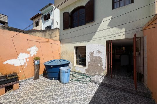 Quintal de casa à venda com 4 quartos, 162m² em Parque Oratório, Santo André