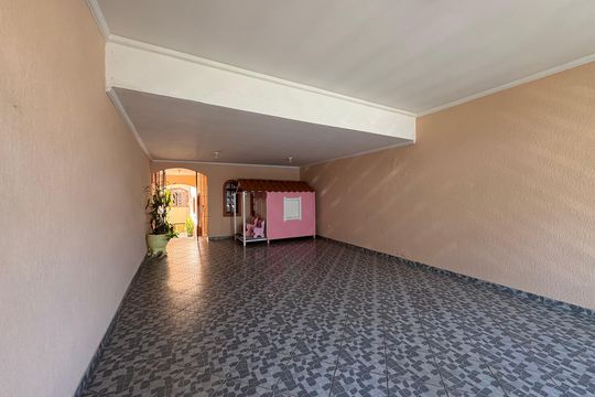 Garagem de casa à venda com 4 quartos, 162m² em Parque Oratório, Santo André