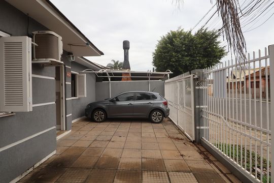 Área Externa de casa à venda com 2 quartos, 67m² em Rio Branco, Canoas