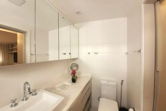 Banheiro de apartamento à venda com 3 quartos, 112m² em Vila Olímpia, São Paulo