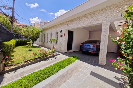 Área Externa de casa à venda com 3 quartos, 249m² em Vila Isolina Mazzei, São Paulo