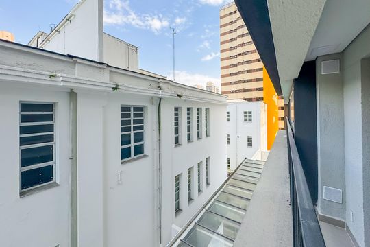 Varanda de kitnet/studio para alugar com 1 quarto, 24m² em Vila Mariana, São Paulo