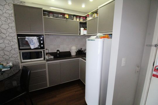 Cozinha de apartamento para alugar com 1 quarto, 60m² em Jardim Sao Dimas, São José dos Campos