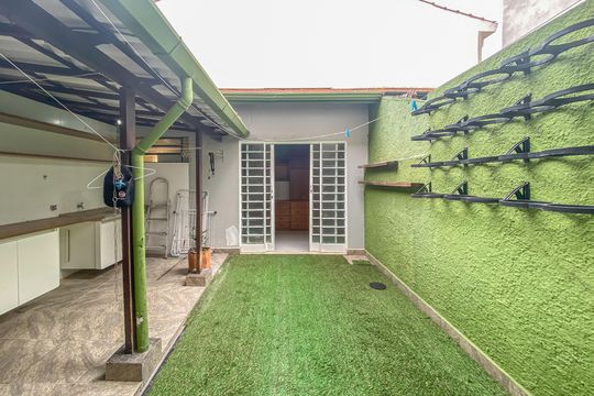 Quintal de casa à venda com 3 quartos, 105m² em Vila Olímpia, São Paulo