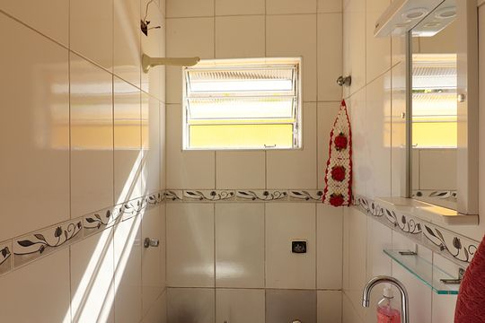 Banheiro de Serviço de casa à venda com 3 quartos, 195m² em Paulicéia, São Bernardo do Campo