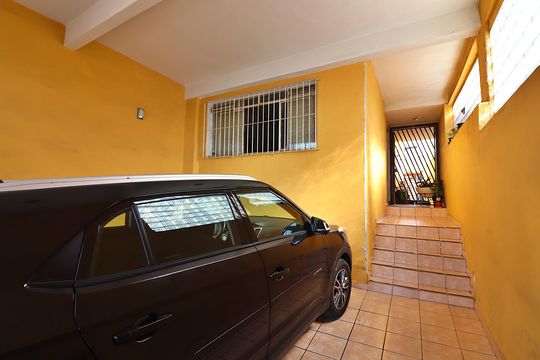 Garagem de casa à venda com 3 quartos, 195m² em Paulicéia, São Bernardo do Campo
