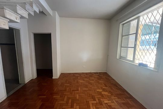 Sala de casa de condomínio à venda com 2 quartos, 70m² em Portuguesa, Rio de Janeiro