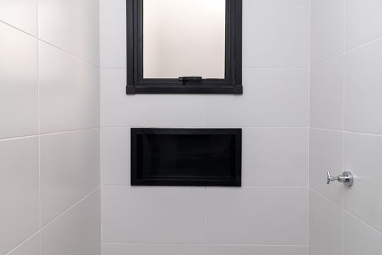 Banheiro Social de apartamento à venda com 1 quarto, 27m² em Parada Inglesa, São Paulo
