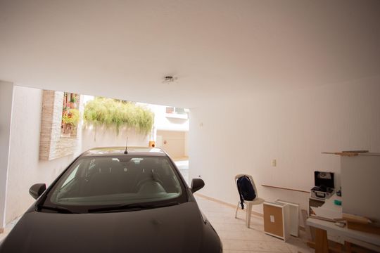 Garagem de casa de condomínio à venda com 3 quartos, 180m² em Santa Teresinha, São Paulo