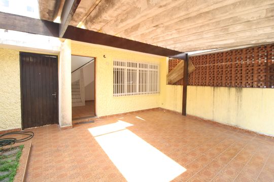 Garagem de casa à venda com 2 quartos, 95m² em Socorro, São Paulo
